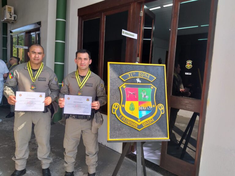 Policiais Militares de Mariana Pimentel são condecorados com a medalha Batalhão Coronel Fernandes