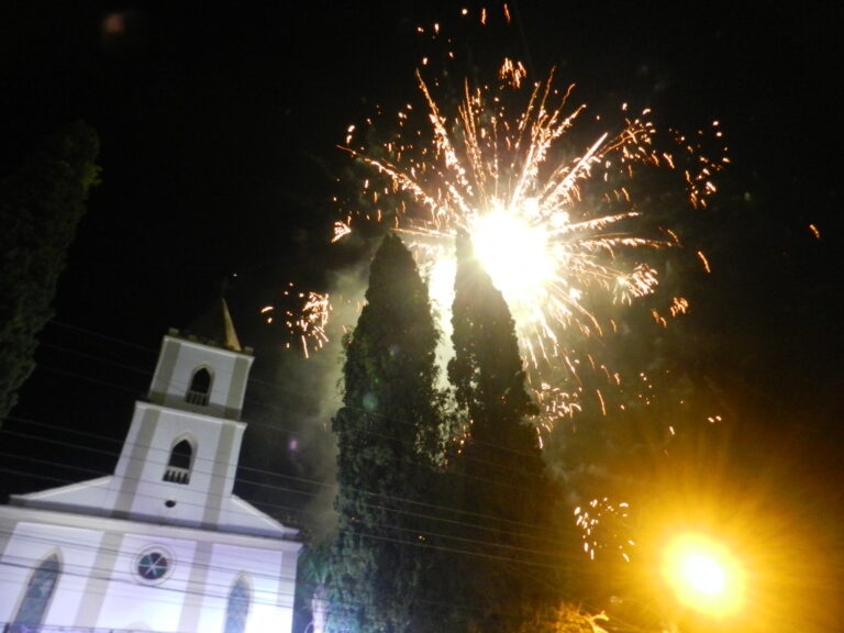 Magia e encanto na inesquecível Festa Natalina de Barão do Triunfo