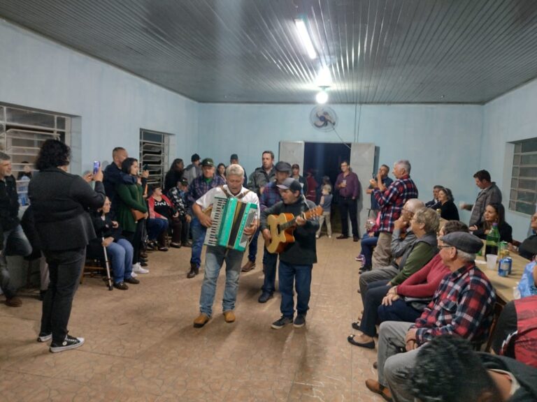 Sucesso e Solidariedade: Jantar Anual da Associação Comunitária Carlos Gomes em Barão do Triunfo