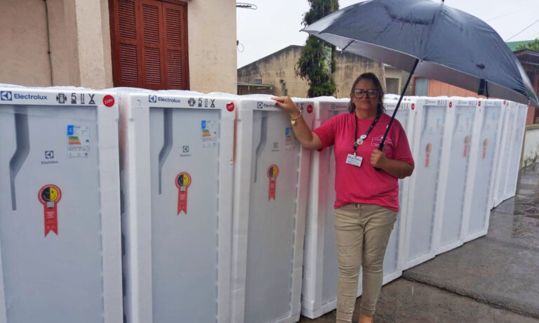 Através de uma ação social a Prefeitura de Barra do Ribeiro contemplo 32 geladeiras