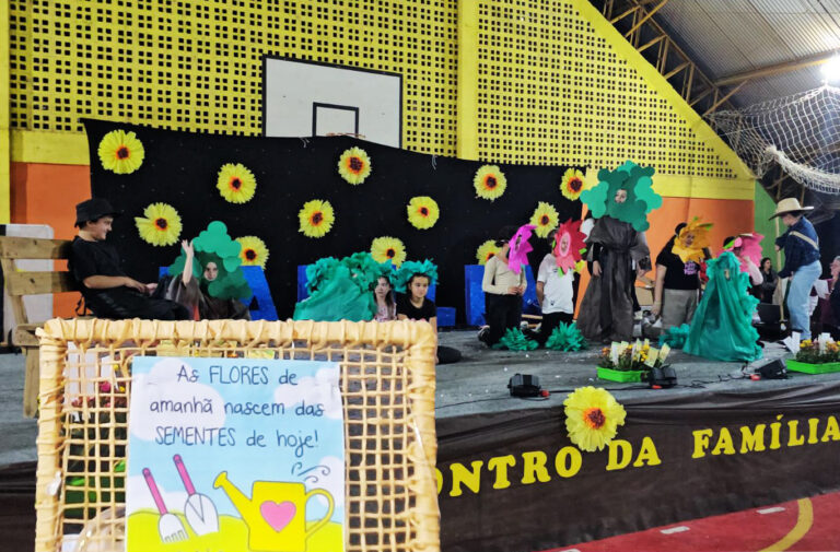 Escola Fortaleza realiza VI Encontro da Família