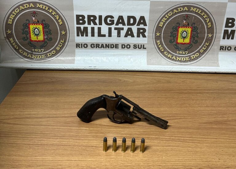 Brigada Militar prende individuo com arma de fogo em Camaquã