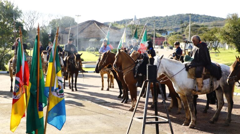 Chegada da Chama Crioula em Mariana Pimentel