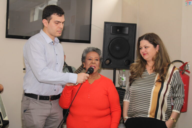 CIEMED homenageia médicos que trataram mulher com diagnóstico grave em Camaquã